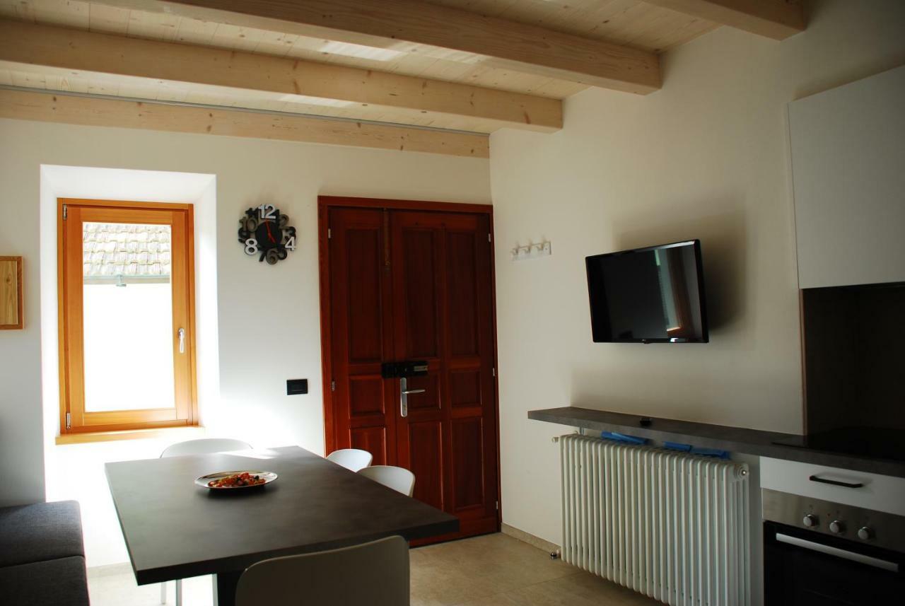 La Casa Del Borgo Villa Dervio Kültér fotó